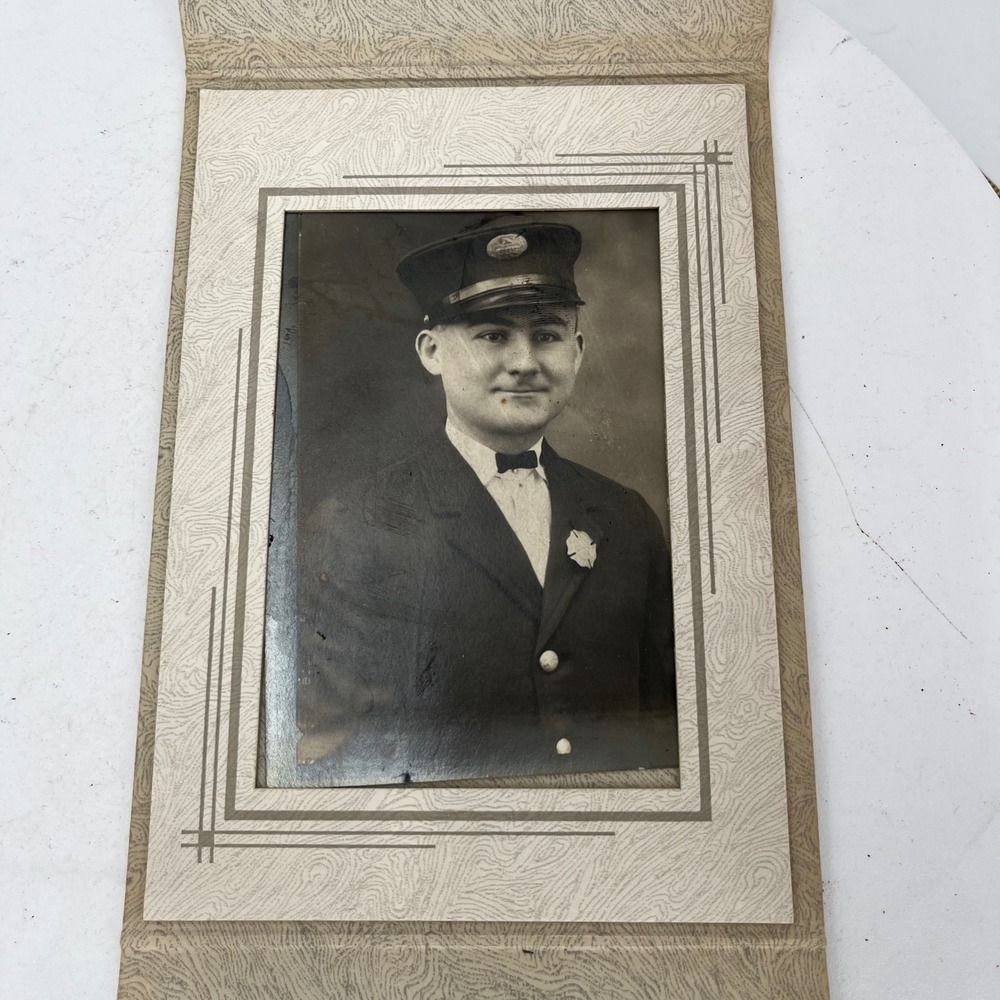 Vintage 1930s 1940s Police Officer Portrait Photo Uniform Badge 5x7 Folder
